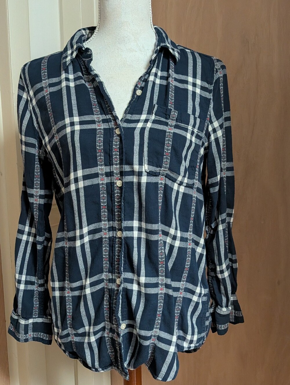 Aeropostale Plaid Tunic Shirt Womens Small Navy Red Button Front Long Sleeve